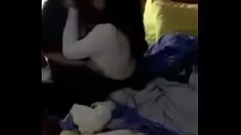 play Dostum arkadaşları sevişirken kaydeder