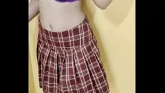Riproduci Curvy School Girl ha un vero orgasmo con il fidanzato