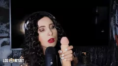 Afspelen Duitse femdom cuckold ASMR met Lou Nesbit en Lia Louise