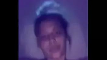 播放 女孩在 ameporn 上得到了一些巨大的山雀