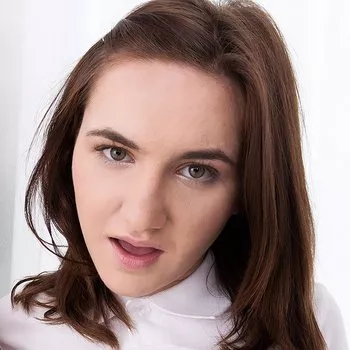 Порнозвезда Kelsey Kage
